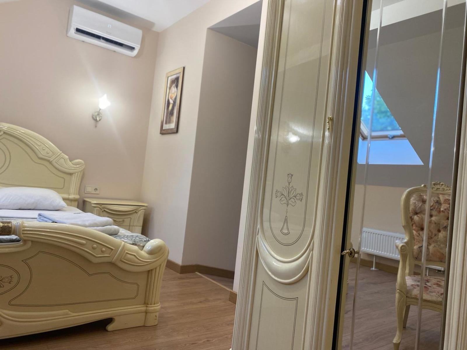 Apart Yaroslava Osmomysla 9 Square - City Center Lviv Dış mekan fotoğraf