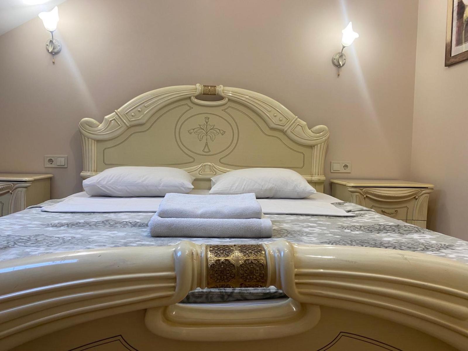 Apart Yaroslava Osmomysla 9 Square - City Center Lviv Dış mekan fotoğraf