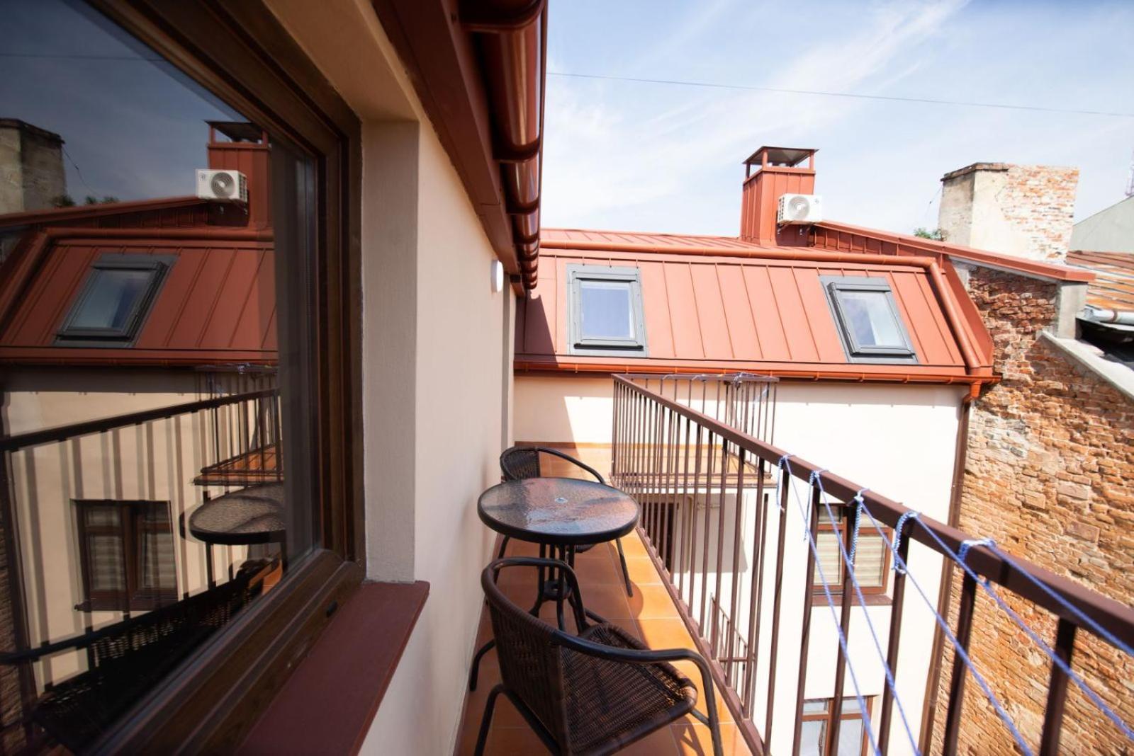 Apart Yaroslava Osmomysla 9 Square - City Center Lviv Dış mekan fotoğraf
