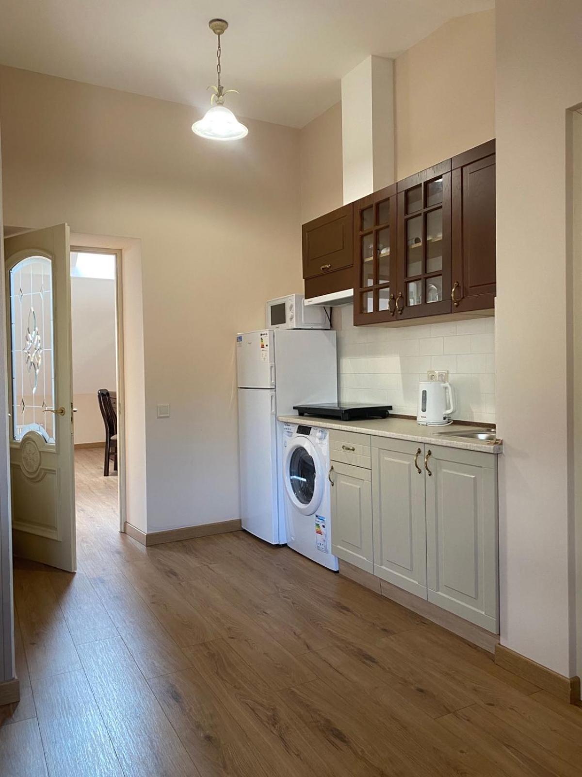 Apart Yaroslava Osmomysla 9 Square - City Center Lviv Dış mekan fotoğraf
