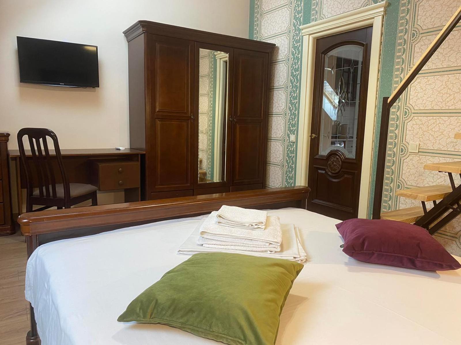 Apart Yaroslava Osmomysla 9 Square - City Center Lviv Dış mekan fotoğraf
