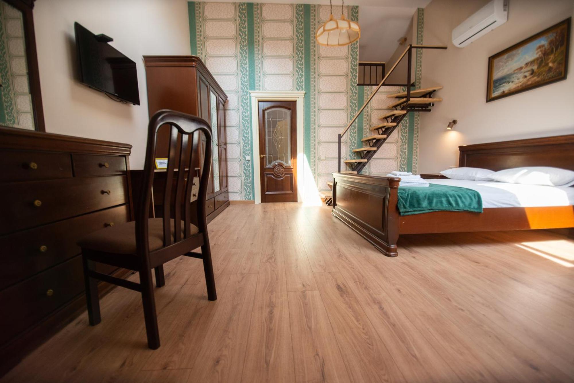Apart Yaroslava Osmomysla 9 Square - City Center Lviv Dış mekan fotoğraf