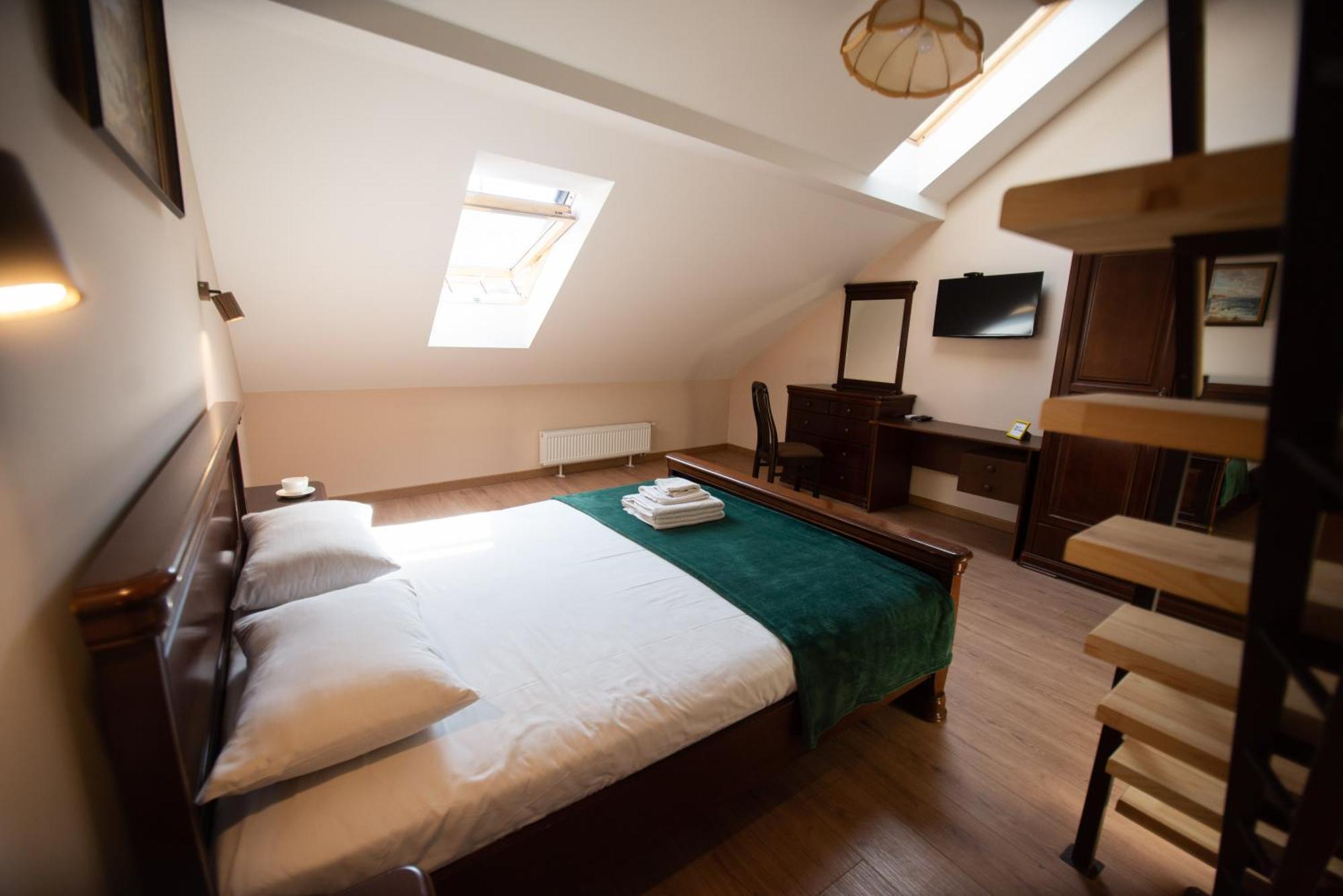 Apart Yaroslava Osmomysla 9 Square - City Center Lviv Dış mekan fotoğraf