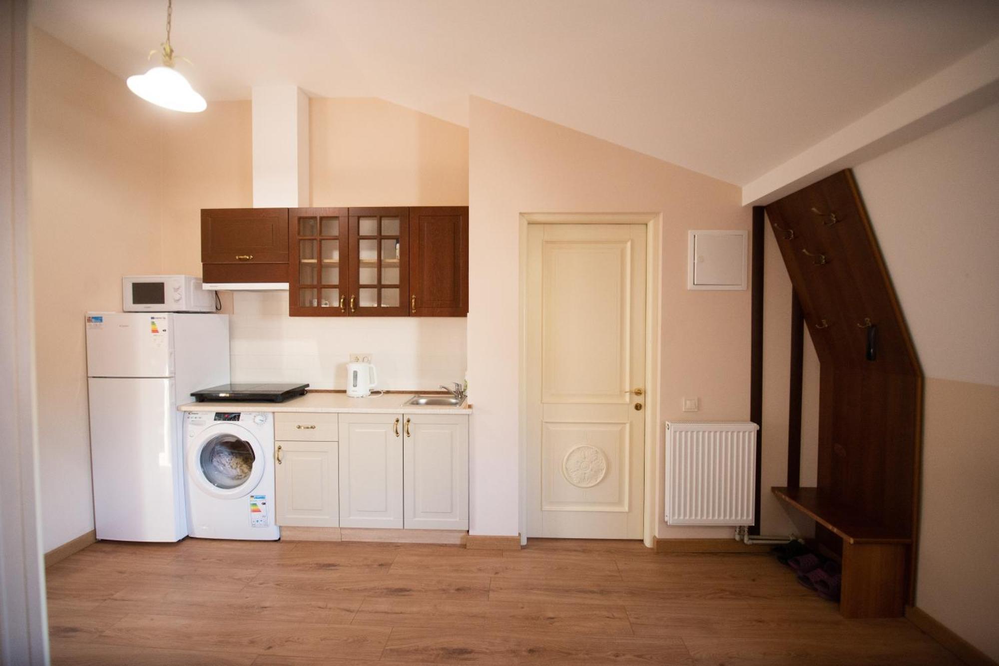 Apart Yaroslava Osmomysla 9 Square - City Center Lviv Dış mekan fotoğraf