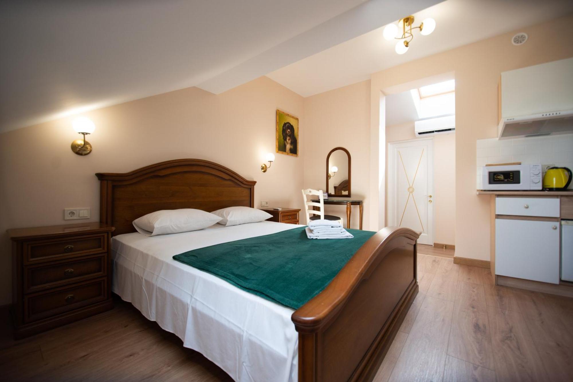 Apart Yaroslava Osmomysla 9 Square - City Center Lviv Dış mekan fotoğraf