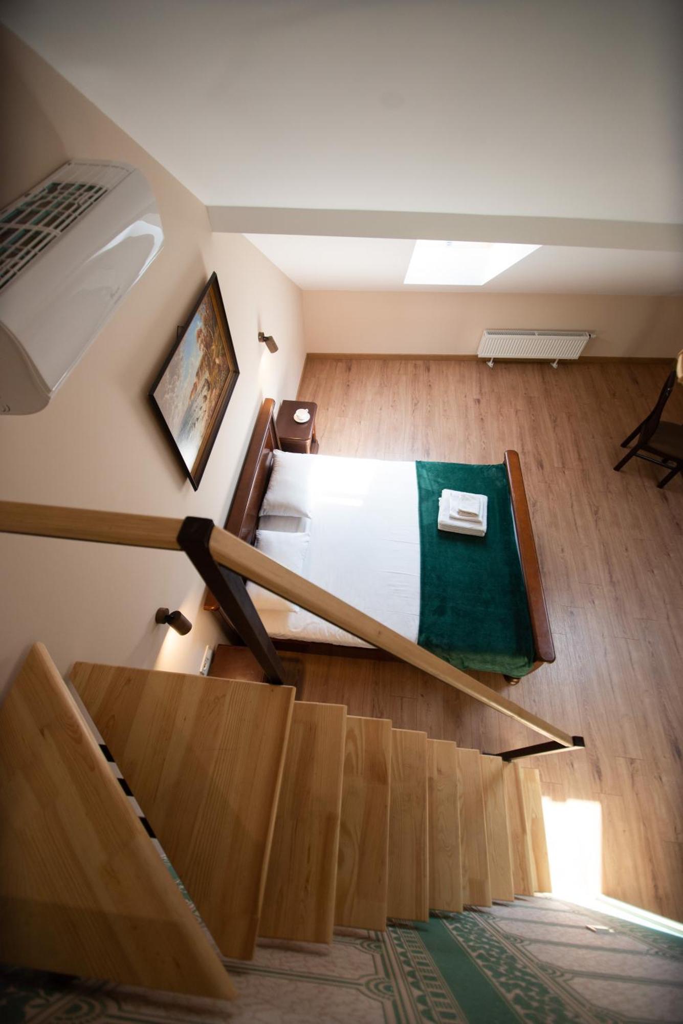 Apart Yaroslava Osmomysla 9 Square - City Center Lviv Dış mekan fotoğraf