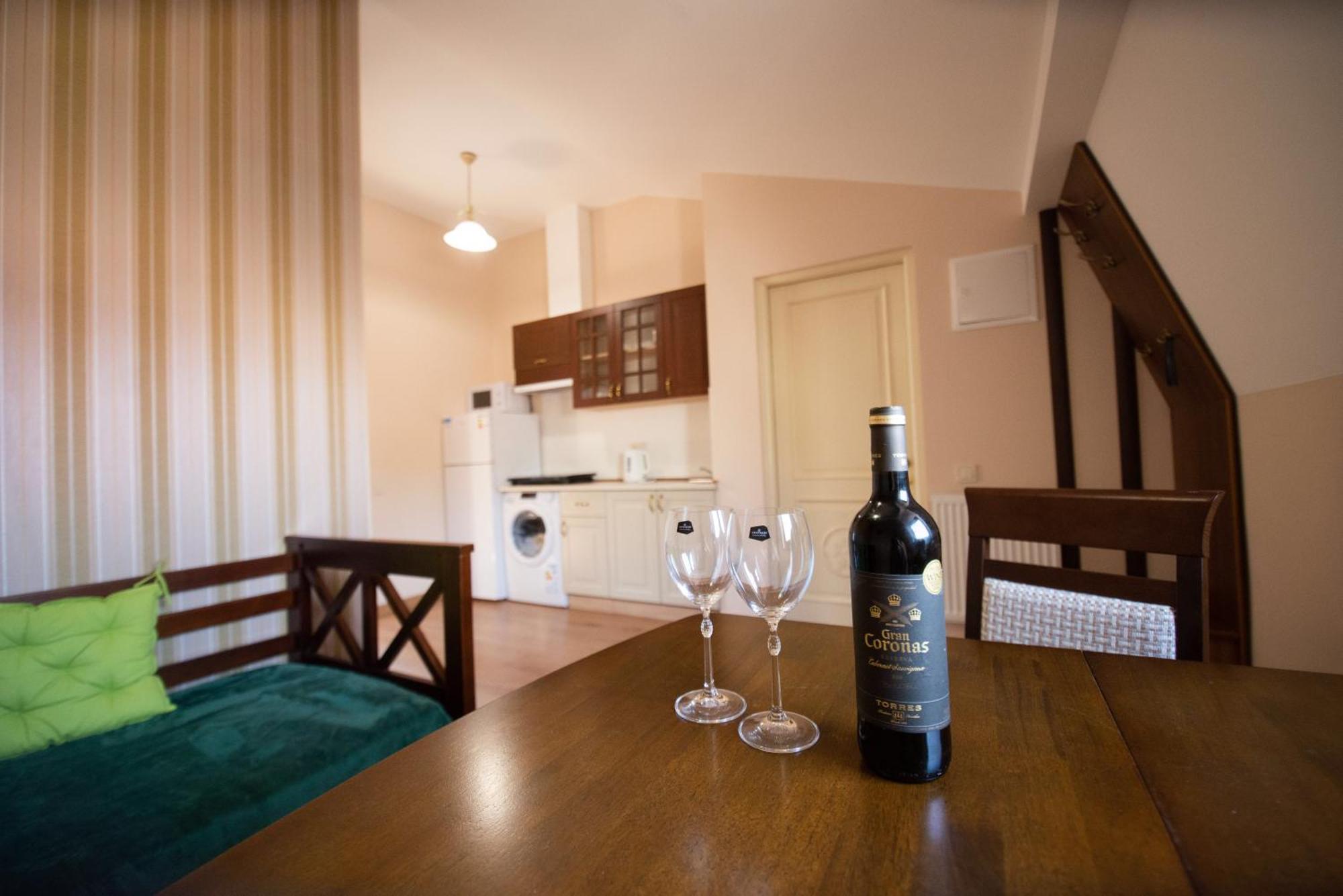 Apart Yaroslava Osmomysla 9 Square - City Center Lviv Dış mekan fotoğraf