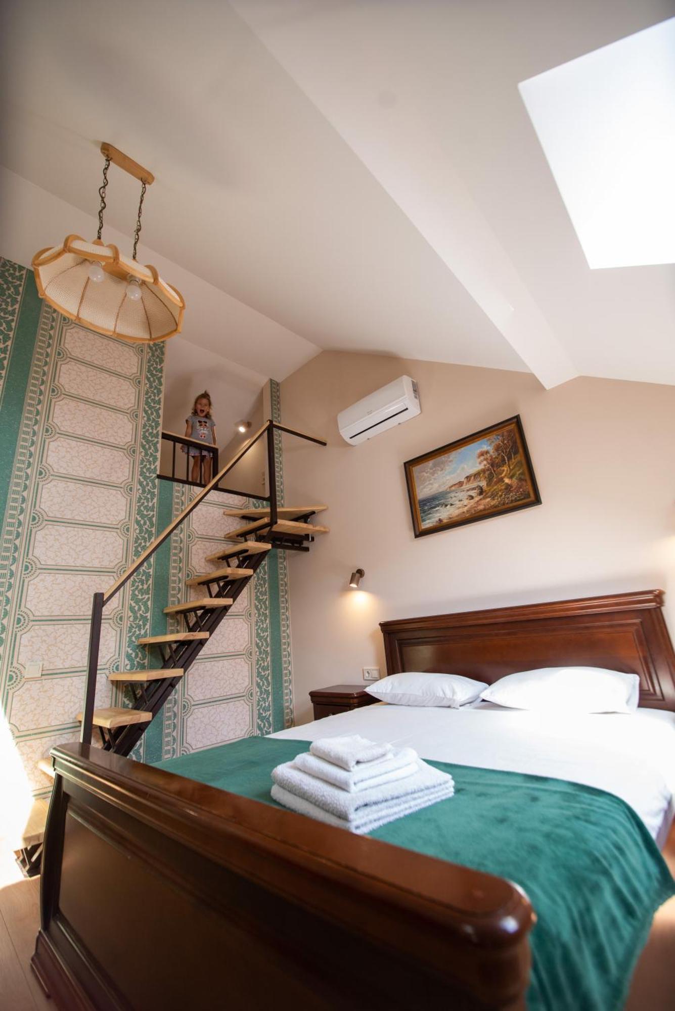 Apart Yaroslava Osmomysla 9 Square - City Center Lviv Dış mekan fotoğraf