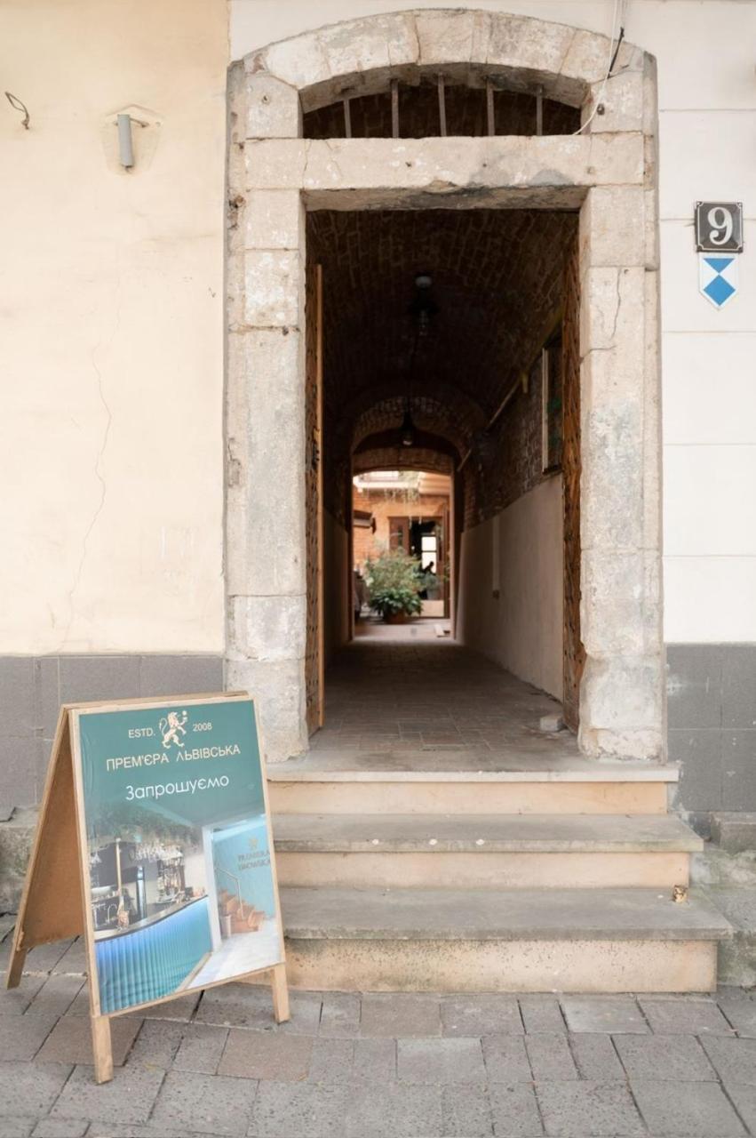 Apart Yaroslava Osmomysla 9 Square - City Center Lviv Dış mekan fotoğraf